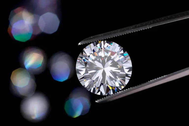 A Trusted Supplier of Luxurious Lab-Created Diamonds